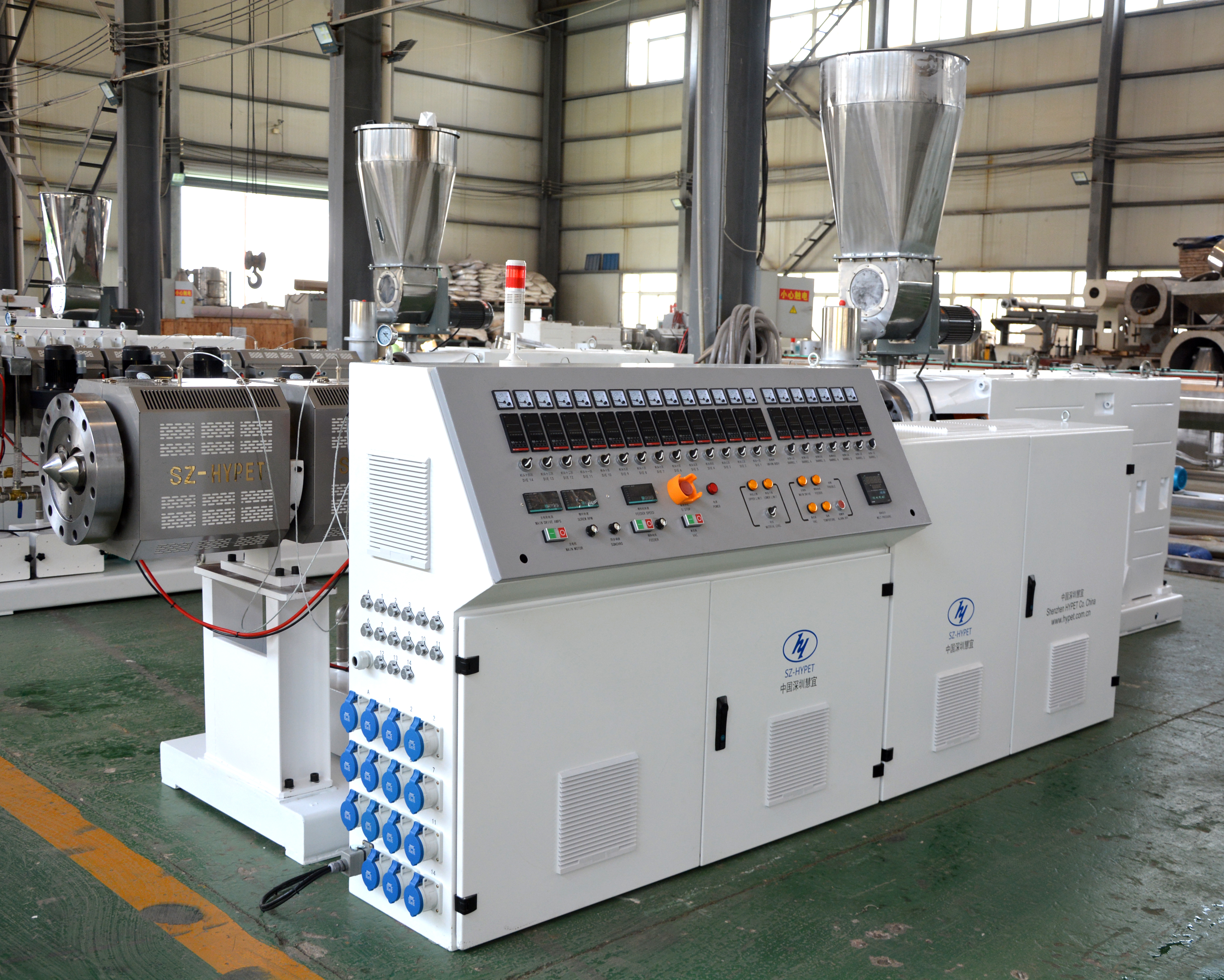 Large Extruder Big Output PS107 120 135 /28 Parallel Twin Screw Extruder PVC Tube Pipe ...